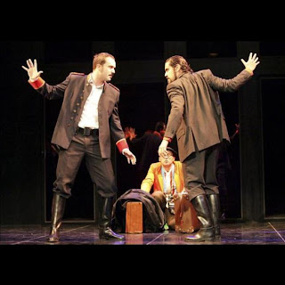 JUEVES, 27 DE ENERO DE 2011. No todo lo que brilla es oro