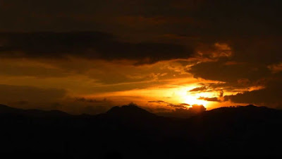 «Sale el sol se oculta el Sol»