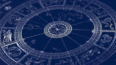 Elevarse por encima de la influencia del zodiaco
