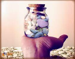 El frasco con piedras